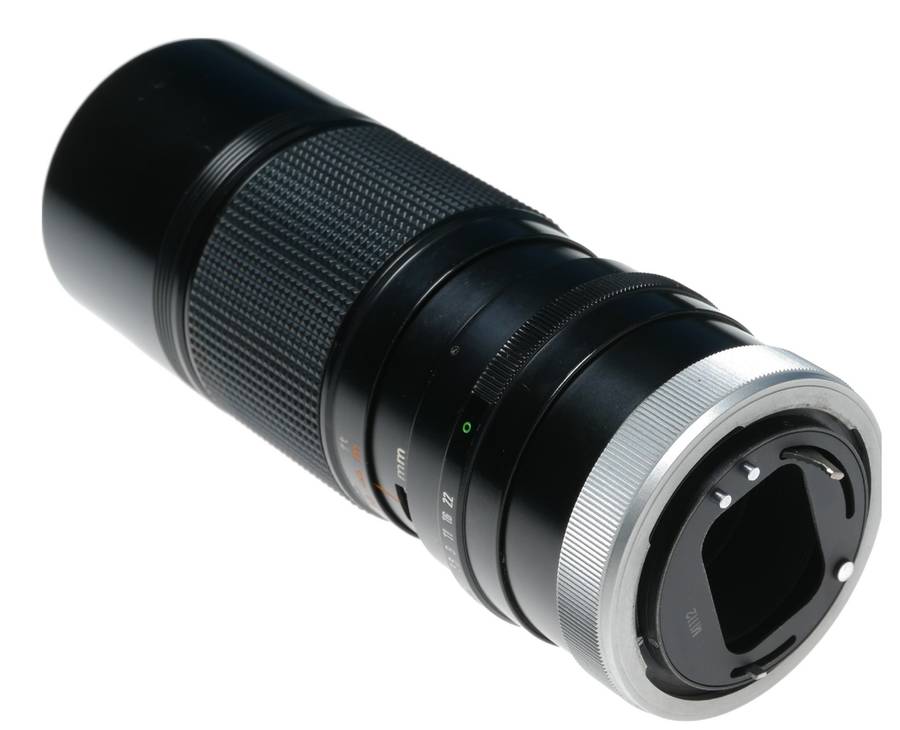 Canon Zoom lens FD 100-200 1:5.6 Vintage SLR film camera lens