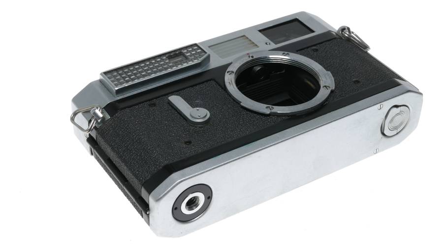 Canon Model 7 chrome vintage film camera 35mm rangefinder with case