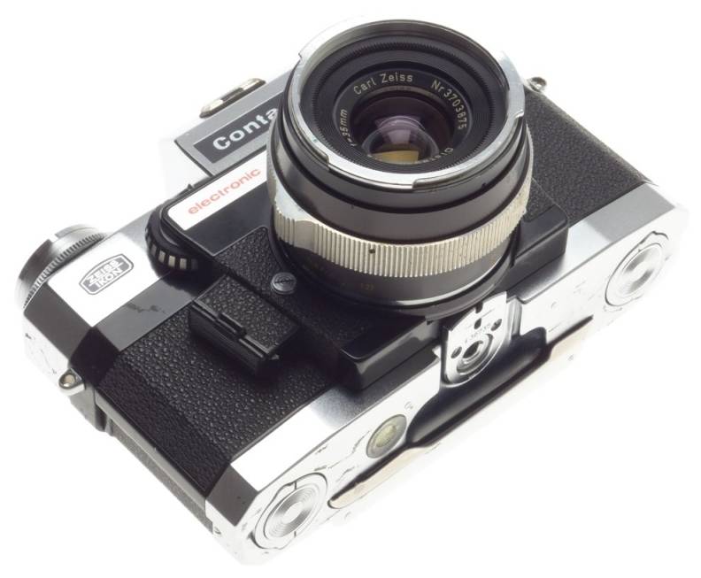 ZEISS IKON CONTAREX ELECTRONIC SLR VINTAGE FILM CAMERA DISTAGON 1:4 f=35mm LENS