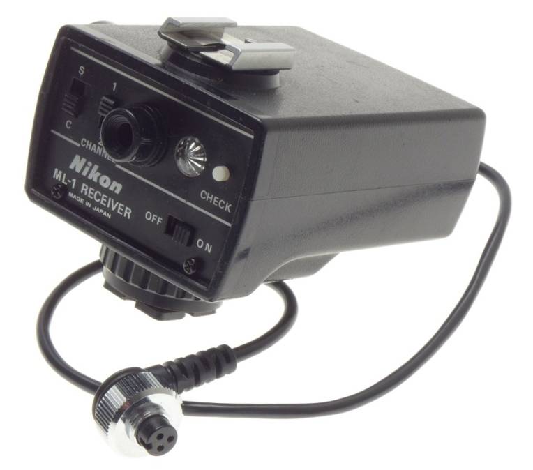 NIKON ML-1 RECEIVER 2 CHANNEL CASED USED FOR NIKON CAMERA MOTOR REMOTE CONTROL