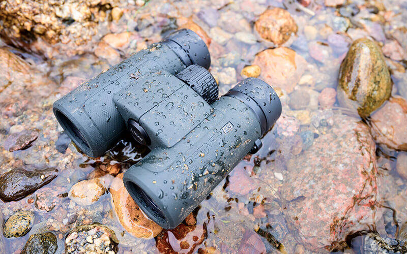 Nikon PROSTAFF P3 10×30 Binocular