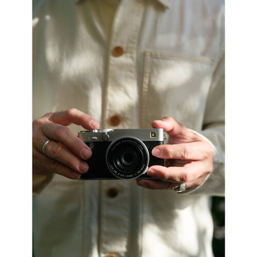 Fujifilm X-E5 Mirrorless Camera Body (Silver)