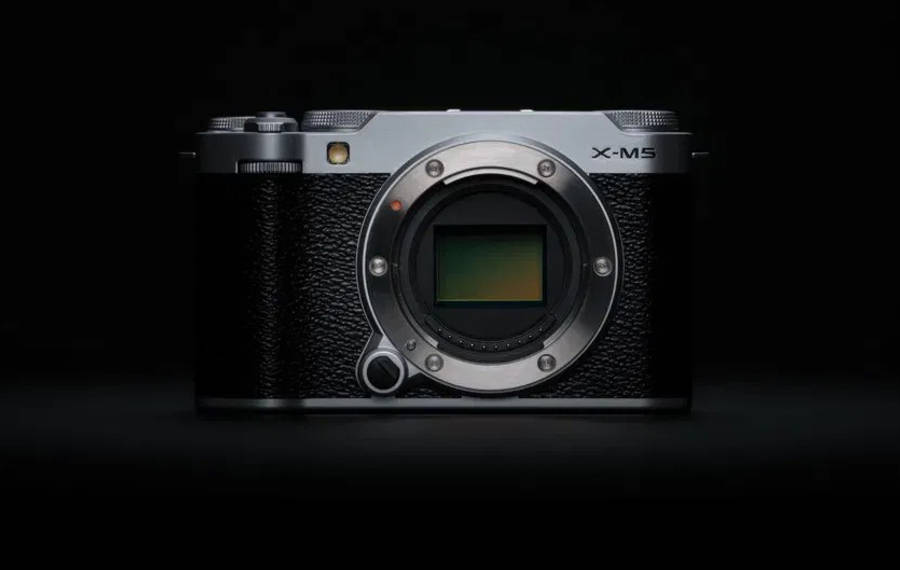 Fujifilm XM5 Mirrorless Camera Body (Silver)