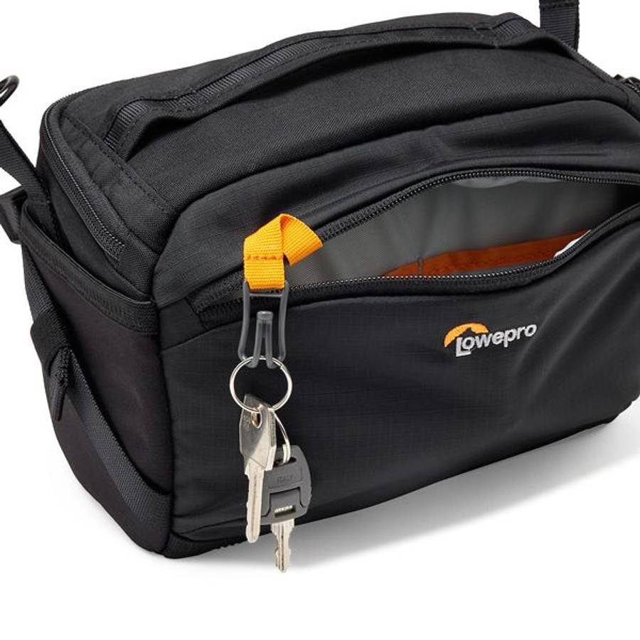 Lowepro ProTactic Lite SLX 110 AW III Shoulder Bag (Black)