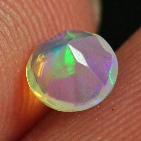 0.2 CT FACETED ETHIOPIAN OPAL - 5680