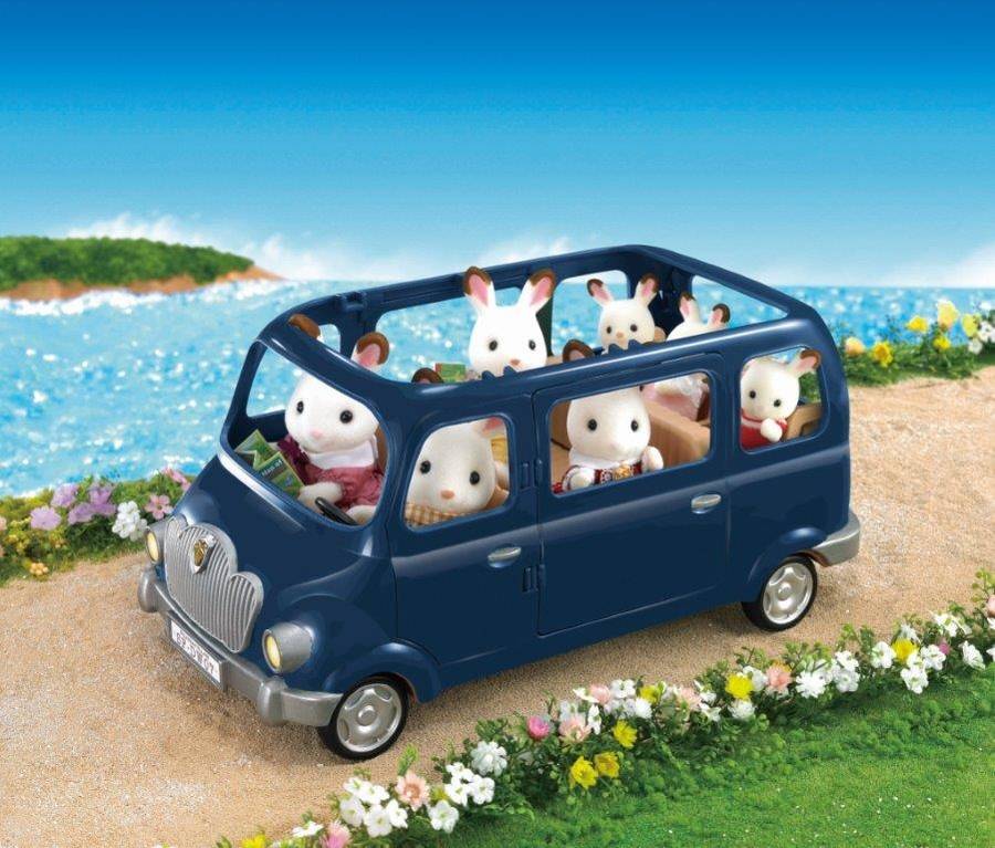 Sylvanian Toys: Family seven seater