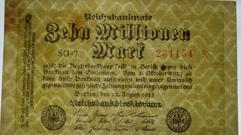 Germany - 10 Million Mark, 1923, p-106c Lattice Watermark