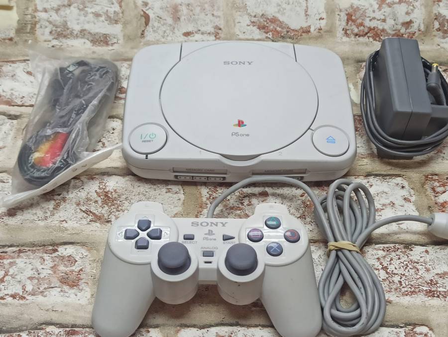 PS One Pal Console : Retro (Pre-owned)