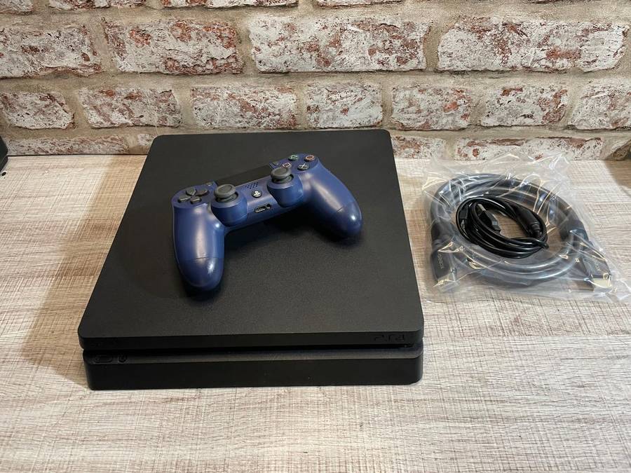Playstation 4 (PS4) Slimline 1TB Console (Preowned)