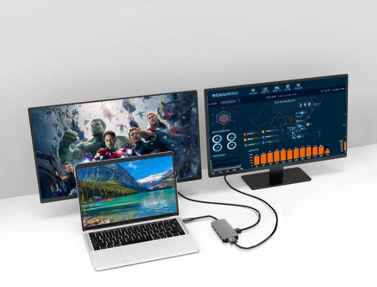 Universal USB3.0 Type-C Docking Station 8-in-1