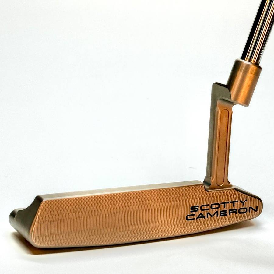 Scotty Cameron Special Select Newport 2.5+ Chromatic