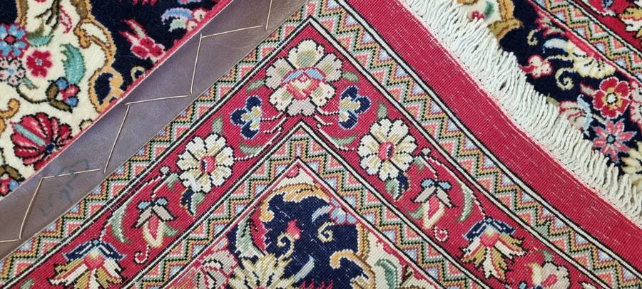 Very Fine Persian Qum Carpet 312cm x 82cm Hand Knotted