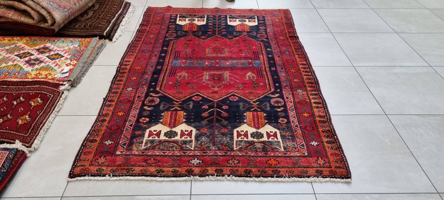 Persian Hamadan Carpet 228cm x 130cm Hand Knotted