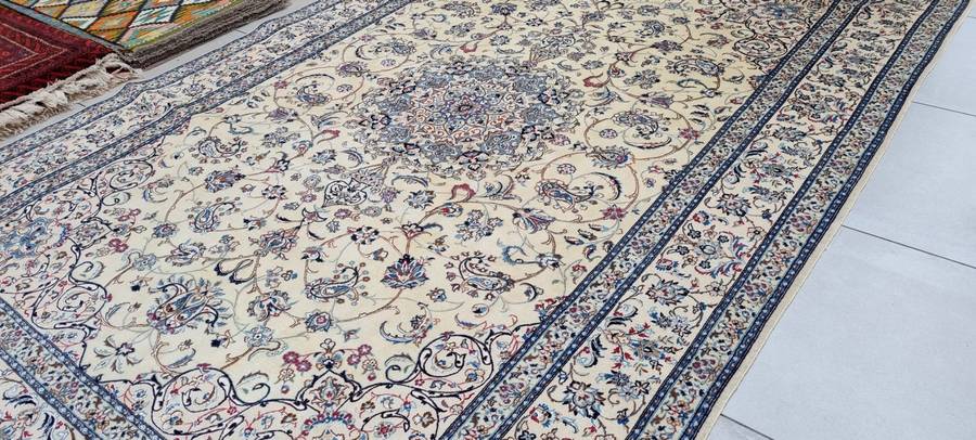 Very Fine Persian Nain Carpet (6LA) 300cm x 205cm Hand Knotted