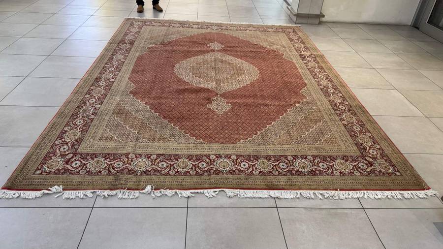 Very Fine Persian Tabriz Carpet 400cm x 300cm Hand Knotted