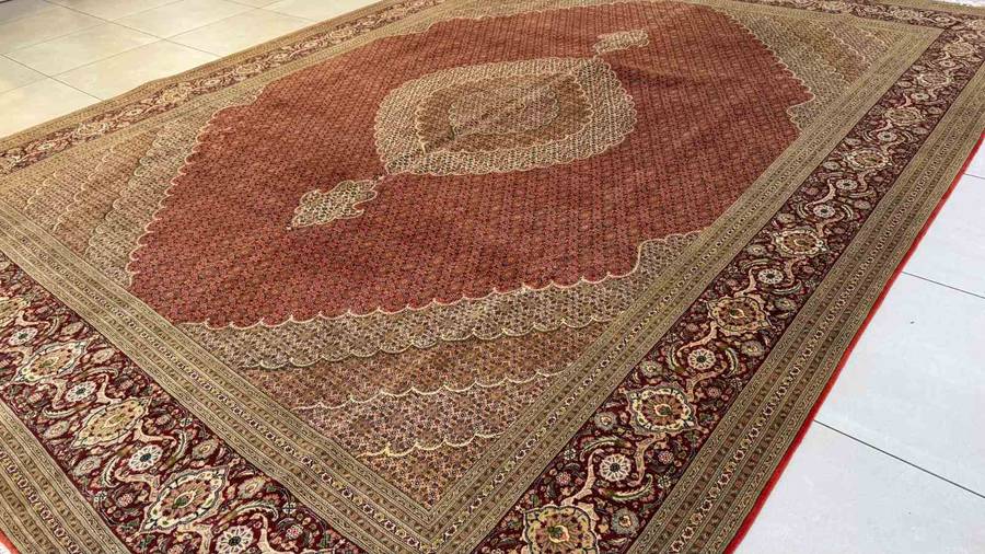 Very Fine Persian Tabriz Carpet 400cm x 300cm Hand Knotted