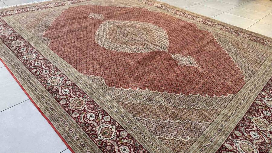 Very Fine Persian Tabriz Carpet 400cm x 300cm Hand Knotted