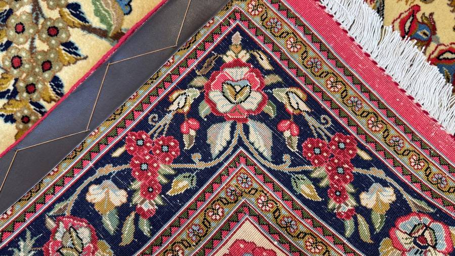 Very Fine Persian Qum Carpet 165cm x 105cm Hand Knotted