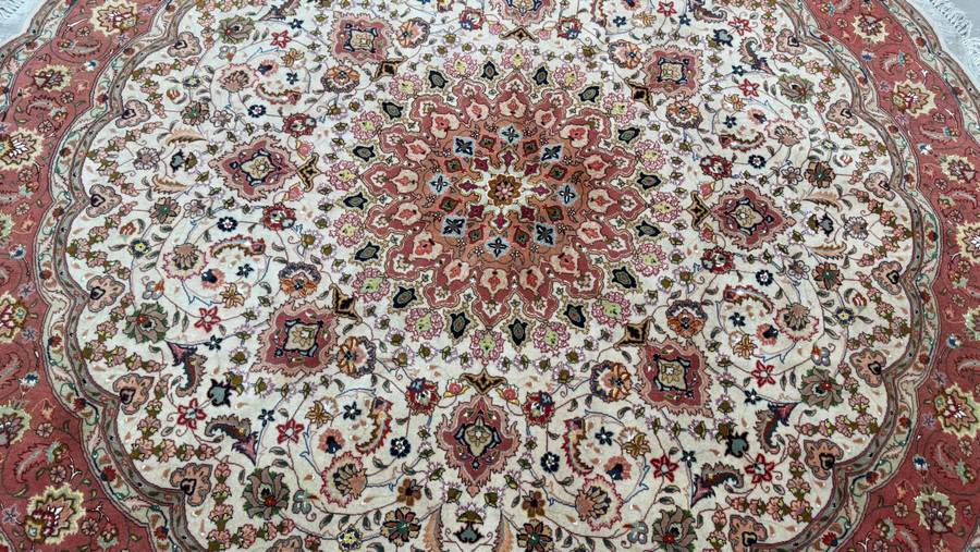 Very Fine Persian Tabriz Carpet 200cm x 200cm Hand Knotted