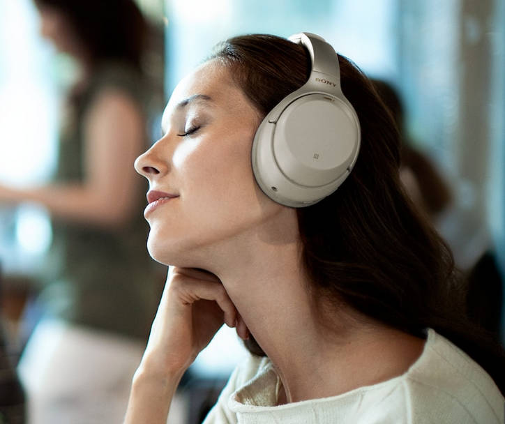 Sony WH-1000XMK3 Wireless Bluetooth NFC Headphones - Silver