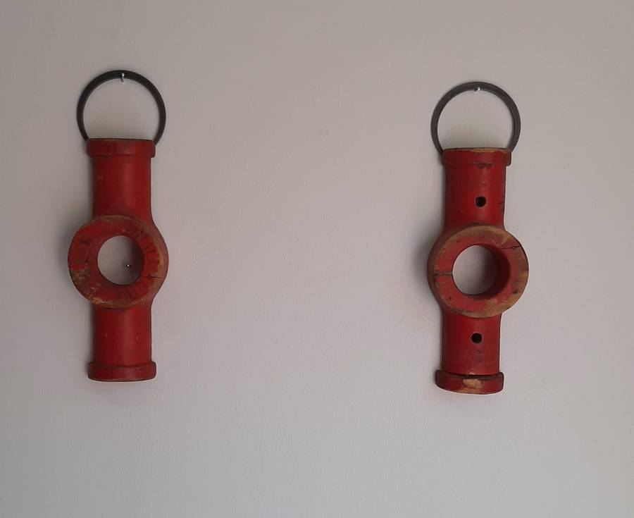 Red hanging toggle shapes