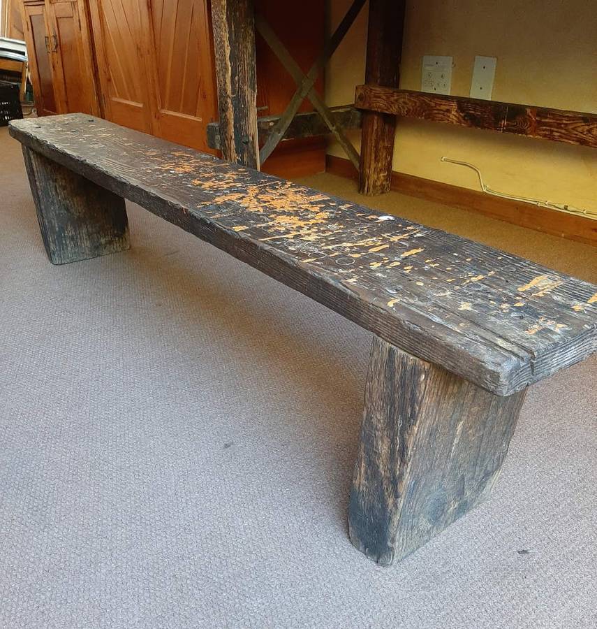 Sitting bench