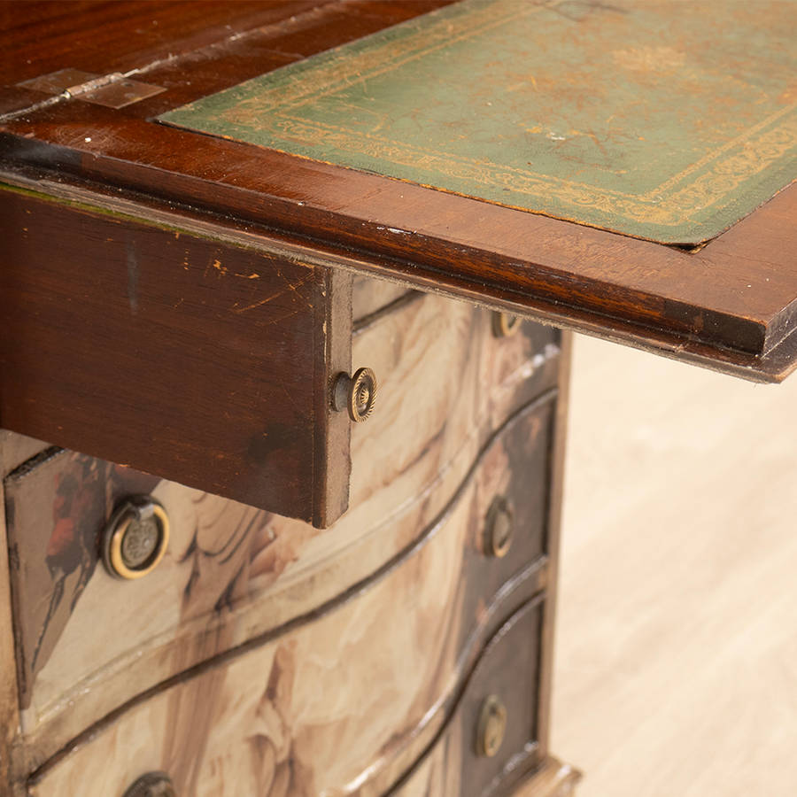Serpentine Front Bureau
