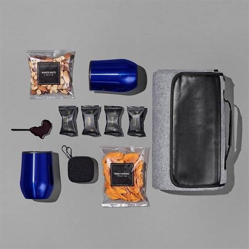 Yatta Lavishly Laden Hamper - Blue