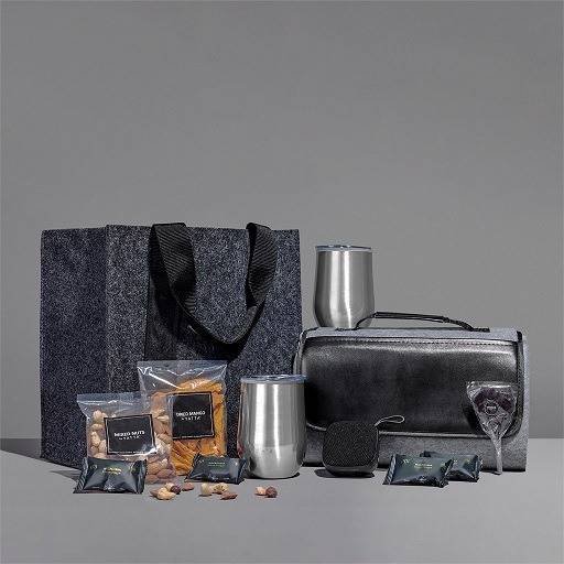 Yatta Lavishly Laden Hamper - Silver
