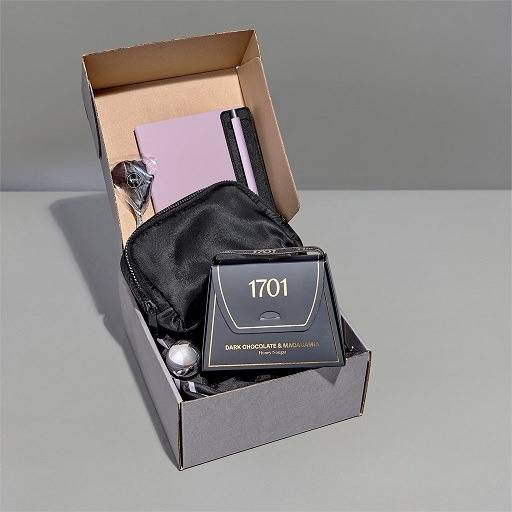 Yatta Simple Luxuries Hamper - Pink