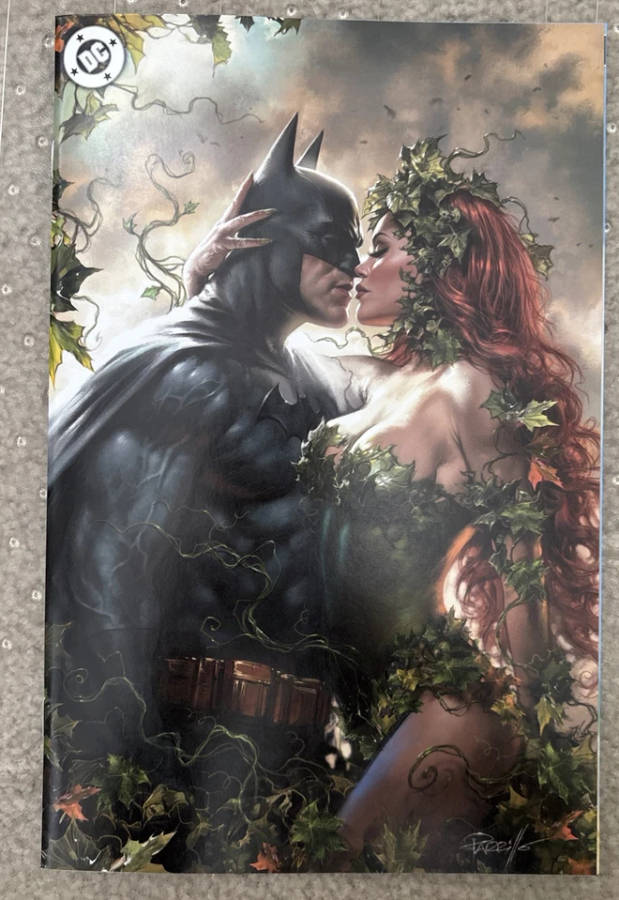 GNORTS SWIMSUIT Edition PARRILLO MEGACON BATMAN & IVY VARIANT LIMITED TO 500 WITH COA.