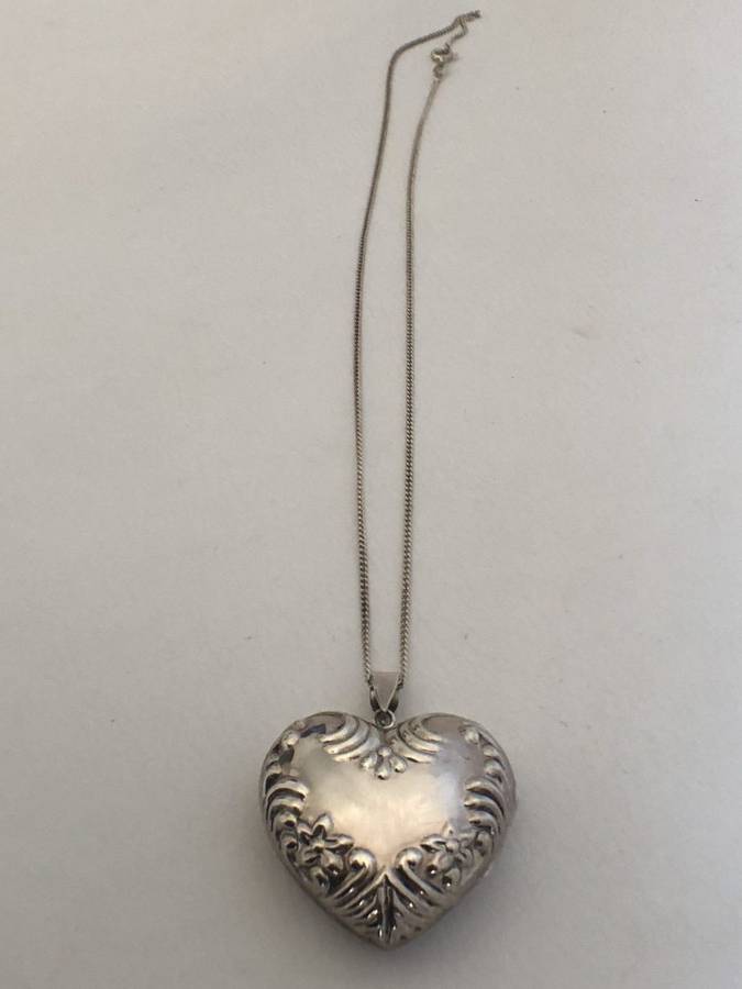 925 Silver Large Heart Locket - Light Weight With Floral Design #ML391 R495.00 |