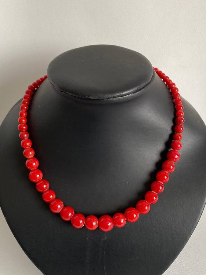 Necklace - Red Bead Decreasing In Size #ML626