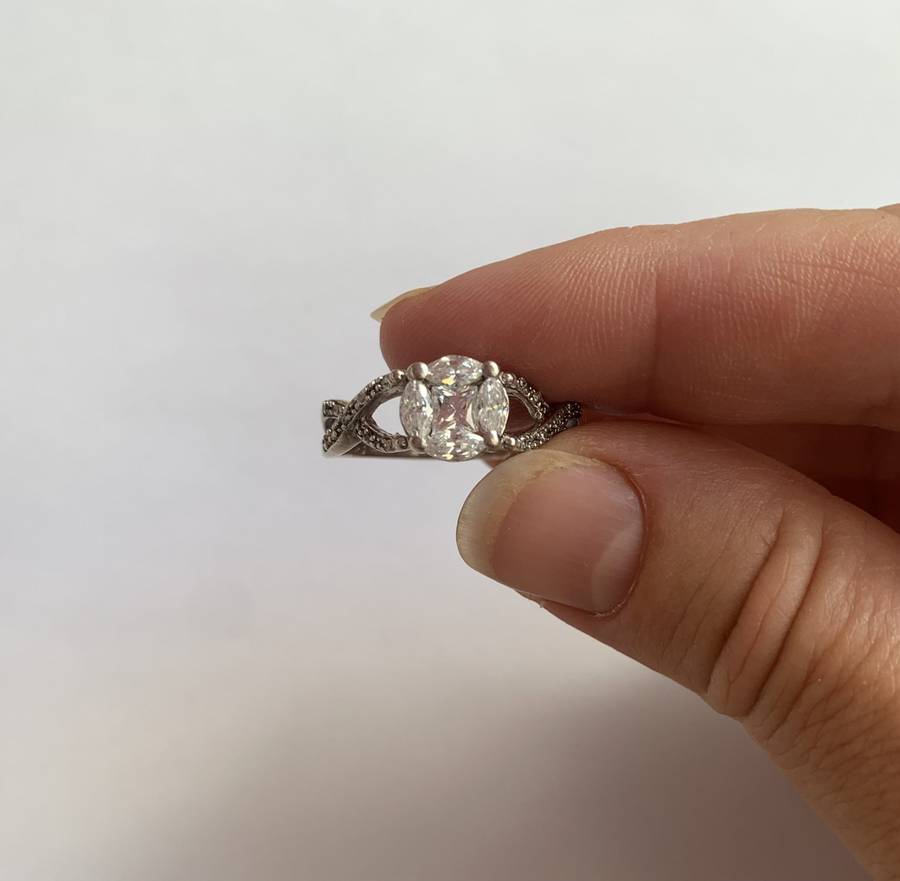 Ring  925 Silver Large Ladies Ring With Cubix In Centre And CrissCross patterns on Sides