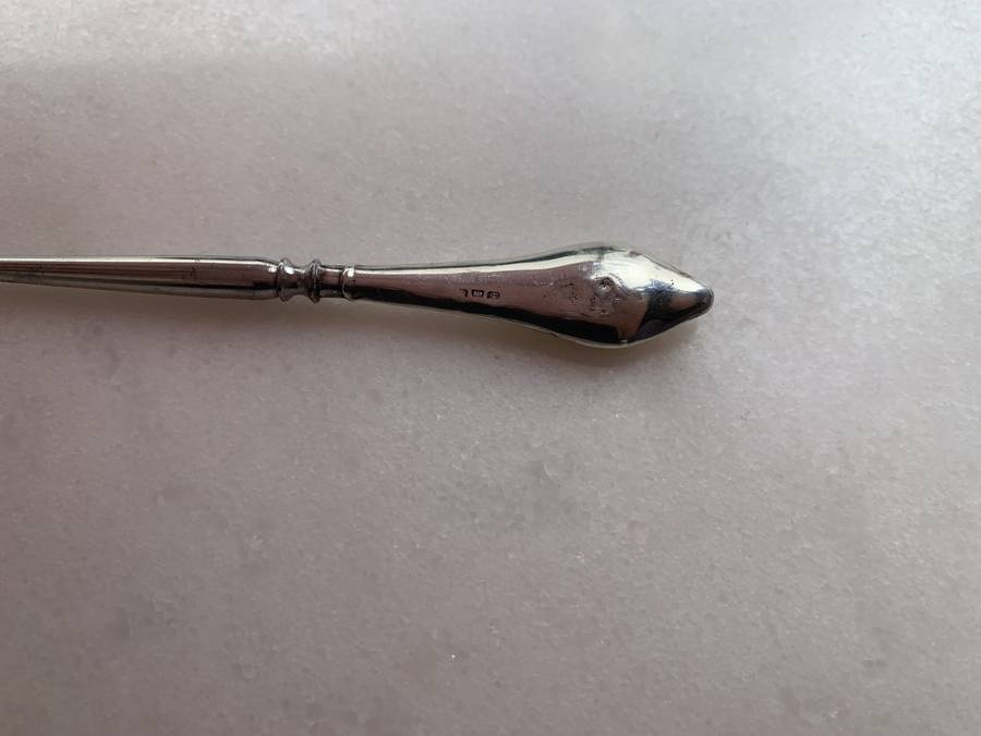 Antiques & Collectibles - Silver Button Hook Hallmarked Chester 1906 #ML762 R495.00 | Dimensions:...
