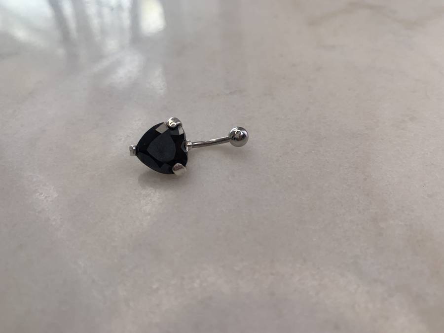 925 Silver Belly Ring With Dark Heart Shaped Stone