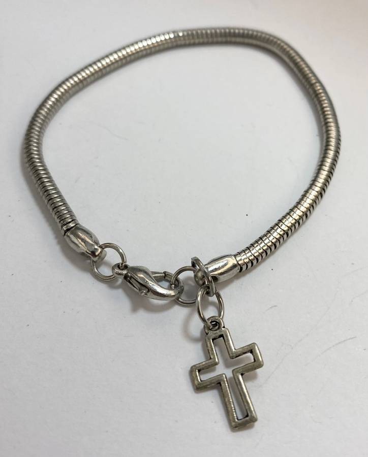 Bracelet - Snake Chain With Cross. Silver Colour #ML1214 R350.00 | Dimensions: Bracelet is 185mm,...