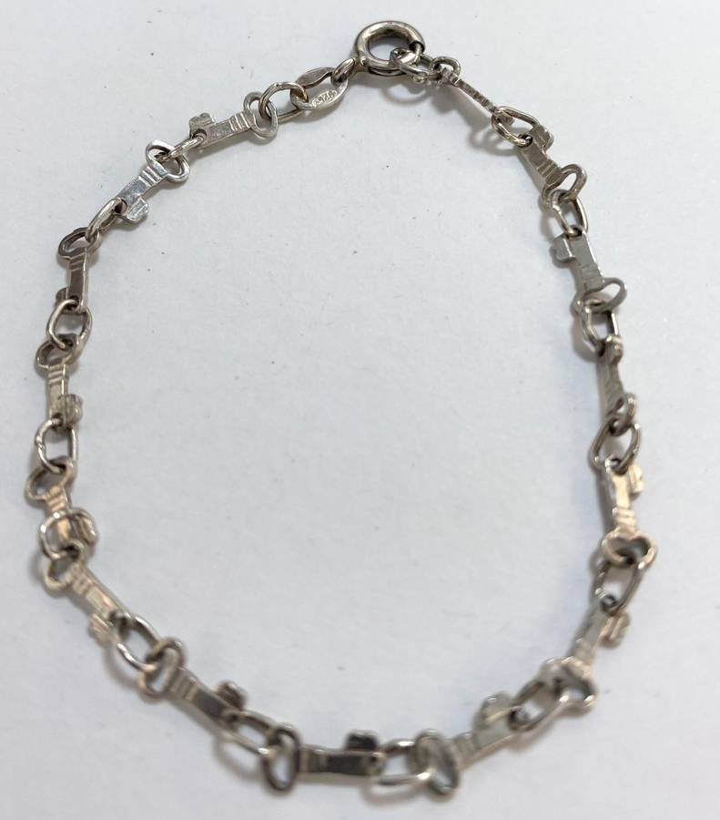 Bracelet - 925 Silver Small Bracelet With Dainty Key Shaped Links #ML1215  | Dimensions: 155mm