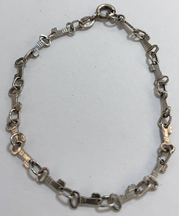 Bracelet - 925 Silver Small Bracelet With Dainty Key Shaped Links #ML1215  | Dimensions: 155mm