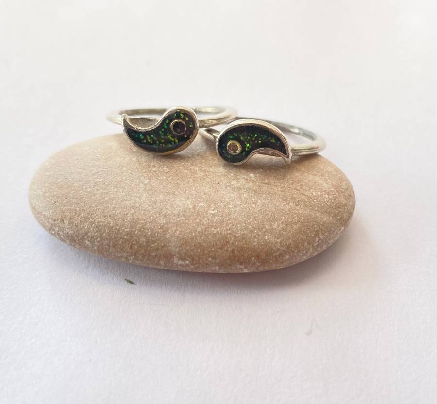 Rings - 2 x bands with matching Yin and Yang Designs. Green Colour Inlay. Silver Colour #ML1415