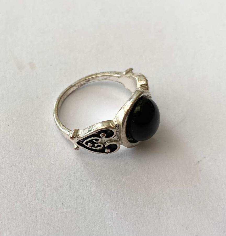 Ring - Band With Black Centre Bead. Silver Colour #ML1437