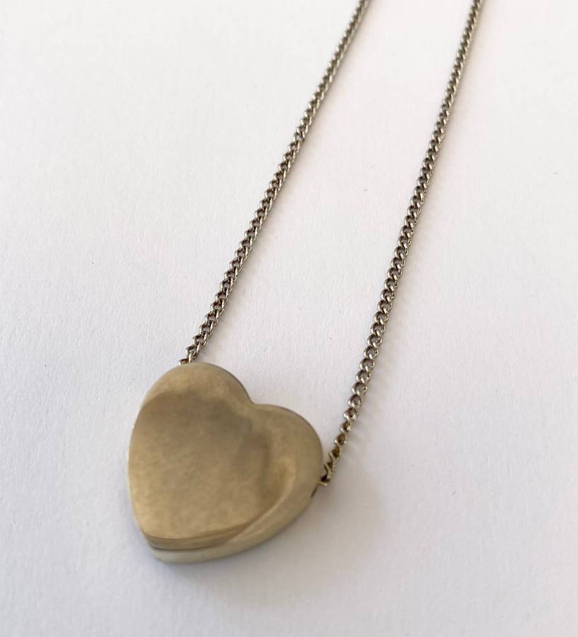 Necklace - Heart Pendant on Chain. Silver Colour. Heart Has Single Diamante #ML1571
