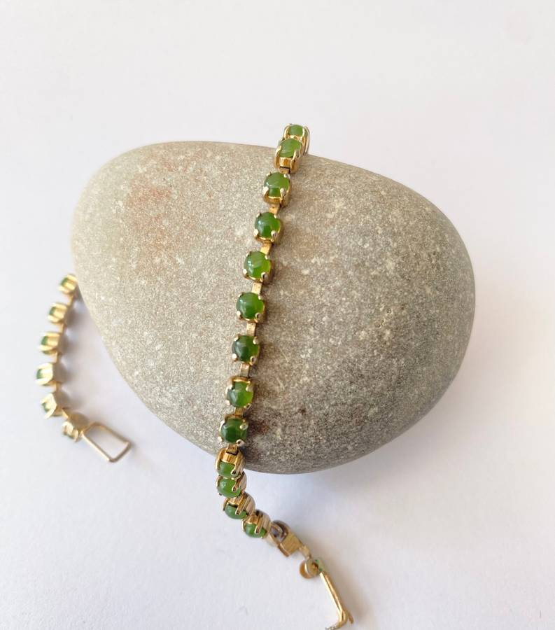 Bracelet - Tennis Style Chain With Green Stones. Gold Plated #ML1594