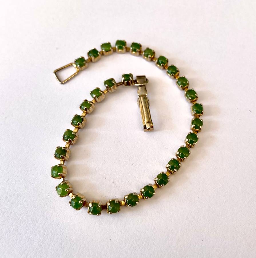 Bracelet - Tennis Style Chain With Green Stones. Gold Plated #ML1594
