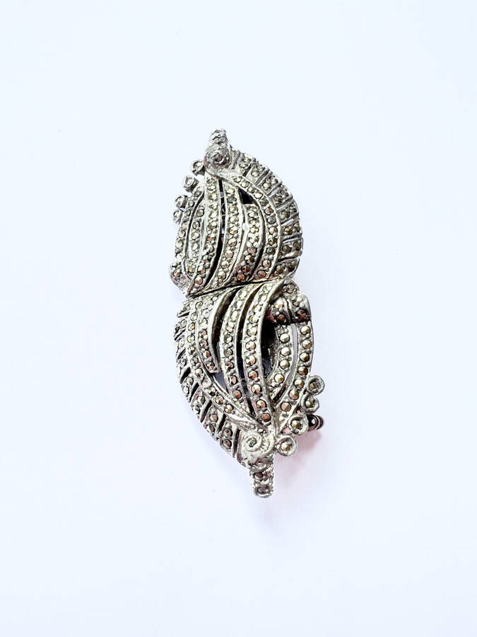 Brooch - Vintage Marcasite Combination Silver Tone. Unusual Design ML1838