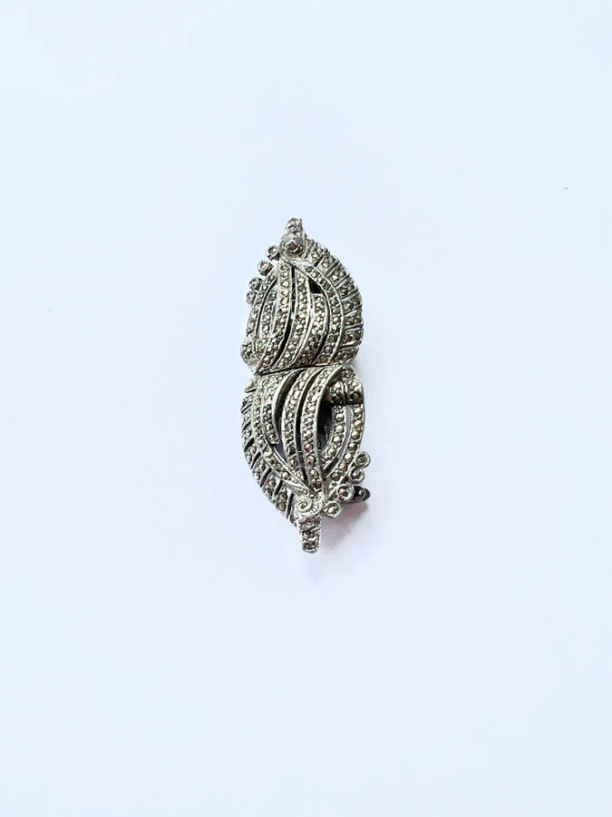 Brooch - Vintage Marcasite Combination Silver Tone. Unusual Design ML1838