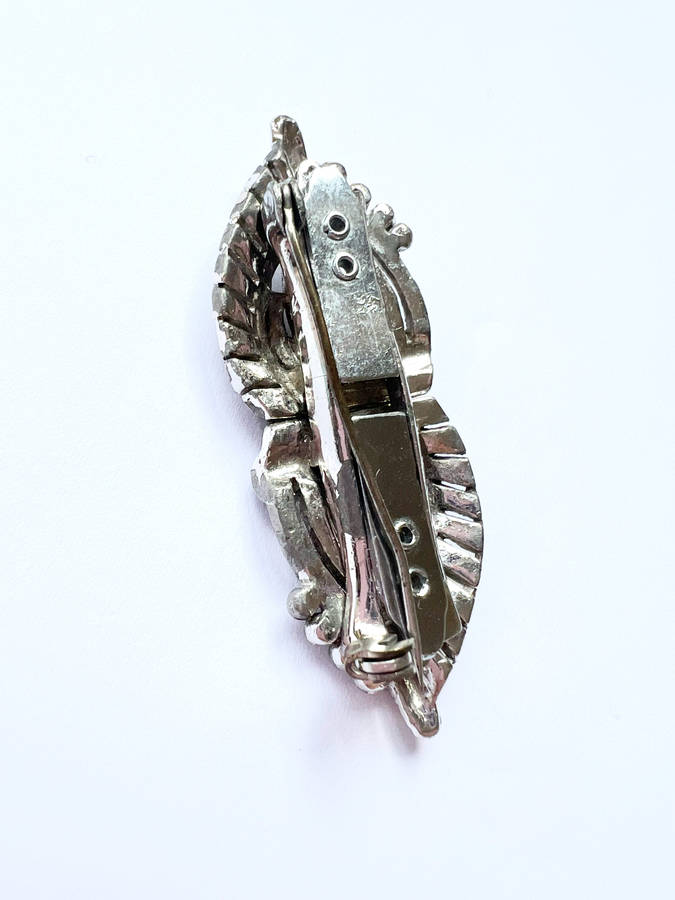 Brooch - Vintage Marcasite Combination Silver Tone. Unusual Design ML1838