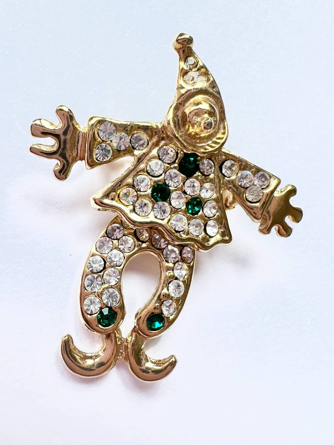 Brooch - Gold Tone Vintage Clown with movable body. Clear & Green Rhinestones ML1847