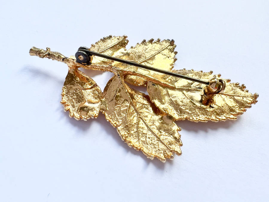 Brooch - Vintage Multi Leaf Stem Brooch. Brush Textured. Gold Tone ML1858