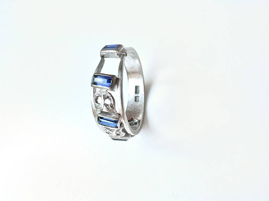 Ring - Vintage 925 Silver with Blue Rectangle and Hollow Floral Pattern ML1912